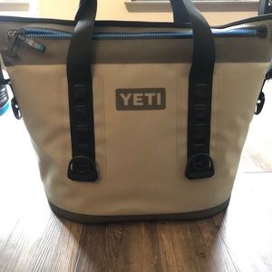 Yeti Hopper Two 30